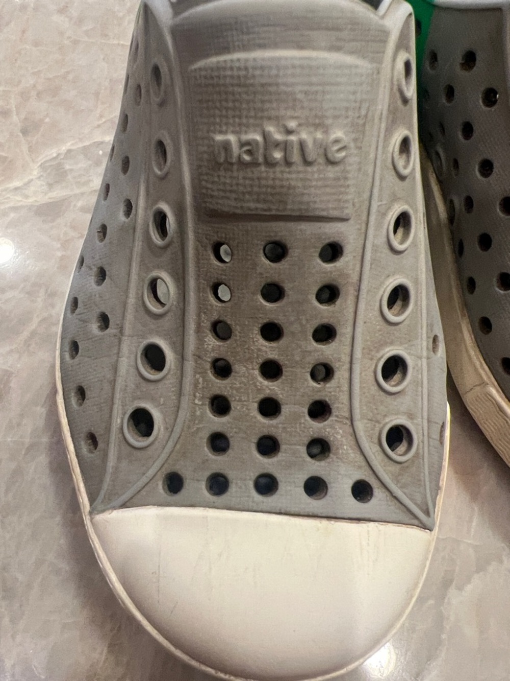 Native Kids Slip-On Water Shoes in Gray with Green Trim - Size 7 - Picture 5 of 6